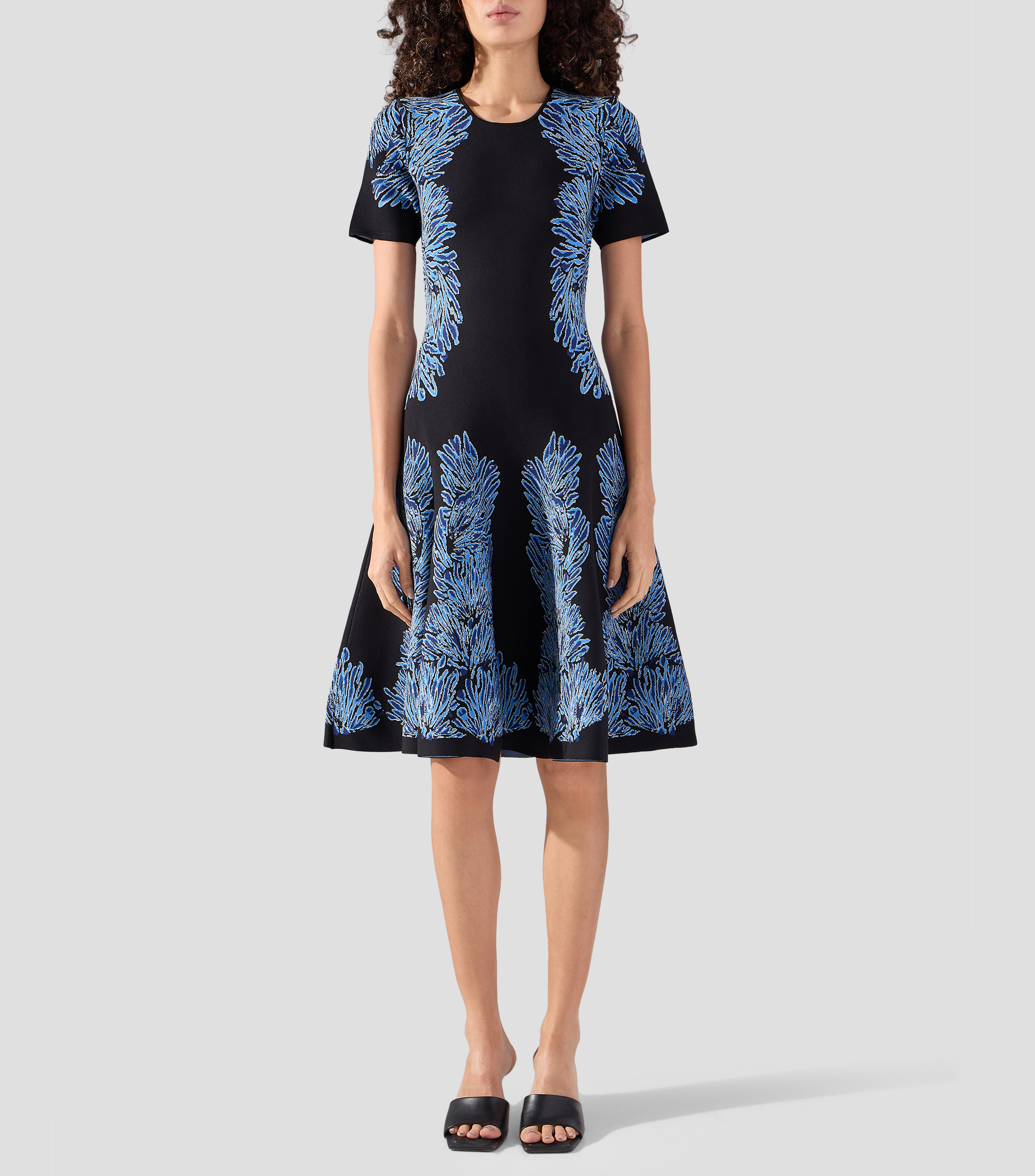 Vestido corto estampado Mujer